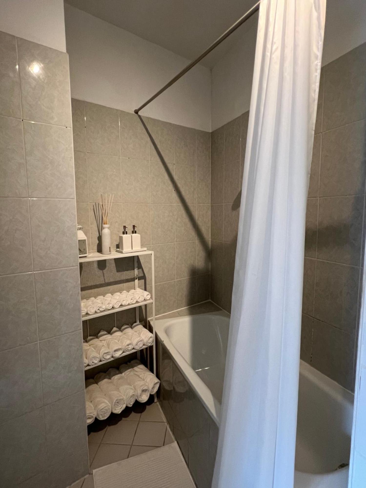 Appartement Lumineux Dans Un Quartier Anime Bruksela Zewnętrze zdjęcie
